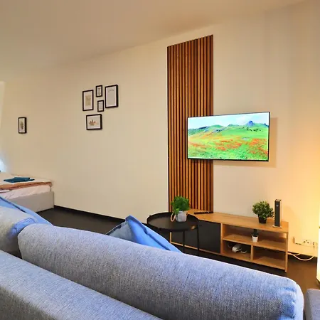 Apartament A Comfy In Smichov - Andel Praga
