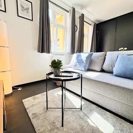 Apartment A Comfy In Smichov - Andel Prague