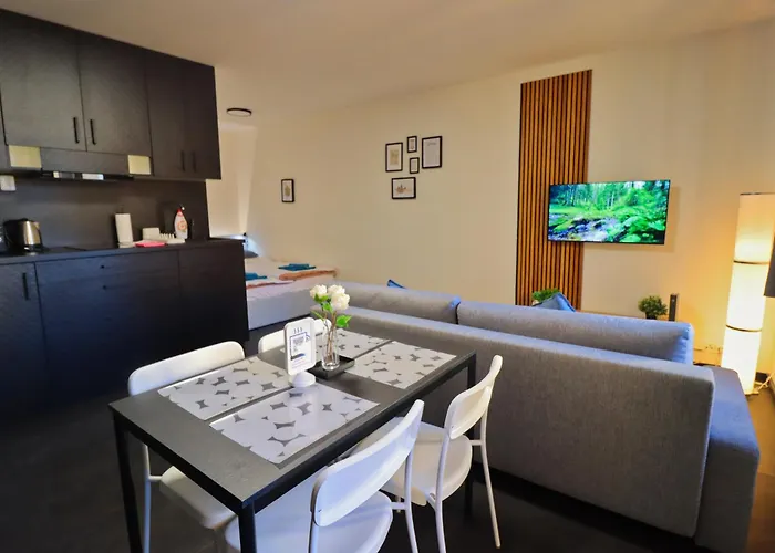 Apartment A Comfy In Smichov - Andel *