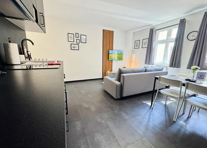 Apartment A Comfy In Smichov - Andel *
