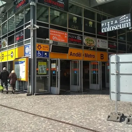 A Comfy In Smichov - Andel 아파트 *