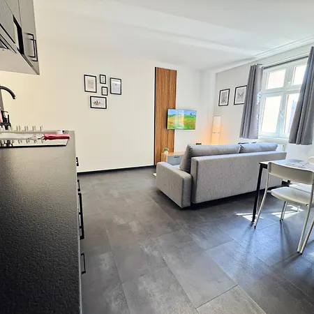 아파트 A Comfy In Smichov - Andel *